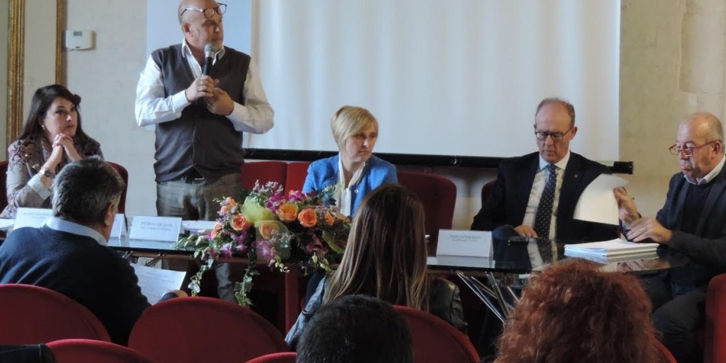 Lavoro e sociale, 100 tirocini in 80 aziende