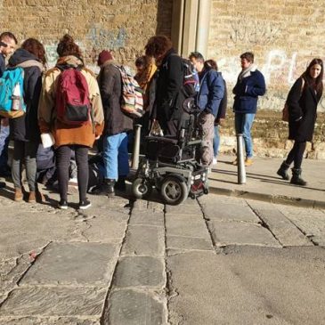 Firenze, studente disabile cade per una buca in strada. Muore sette ore dopo in ospedale