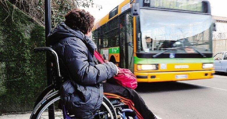 Disabili, parte  il rinnovo delle tessere per i bus gratis