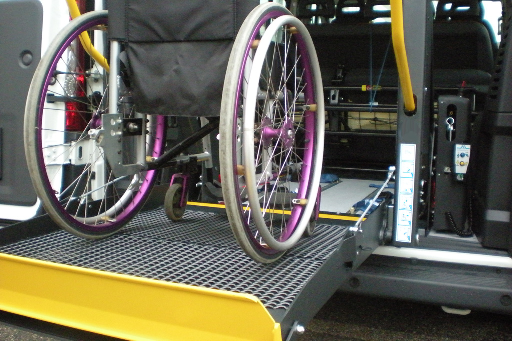 Dalla Regione Abruzzo stanziati per i Comuni 3,3 milioni di euro per il trasporto degli studenti disabili